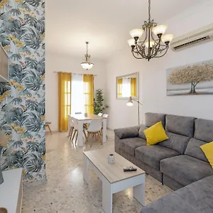 https://apartamentos-sol-de-triana.es-andalucia.com